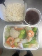Best D6. Steamed Chicken, Shrimp & Scallop with Mixed Vegetable in Blue Ash, OH